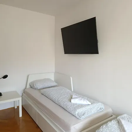 Heart Of With Free Parking Lägenhet