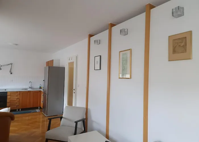 Heart Of With Free Parking