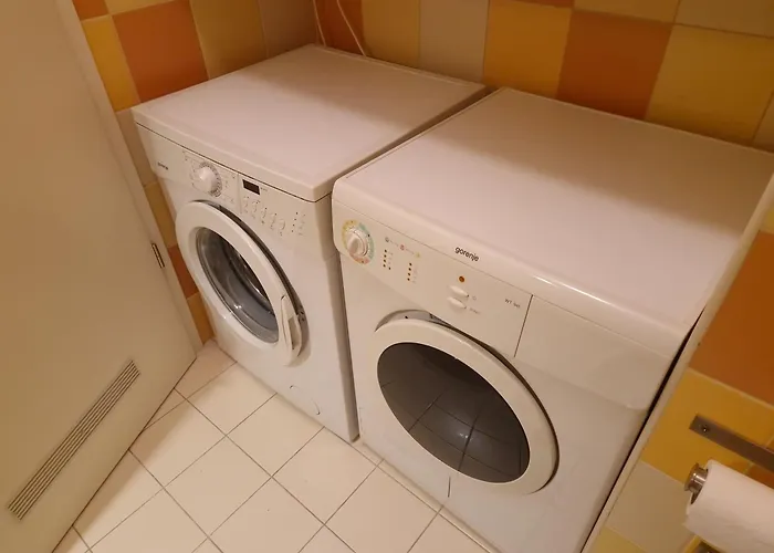 Heart Of With Free Parking